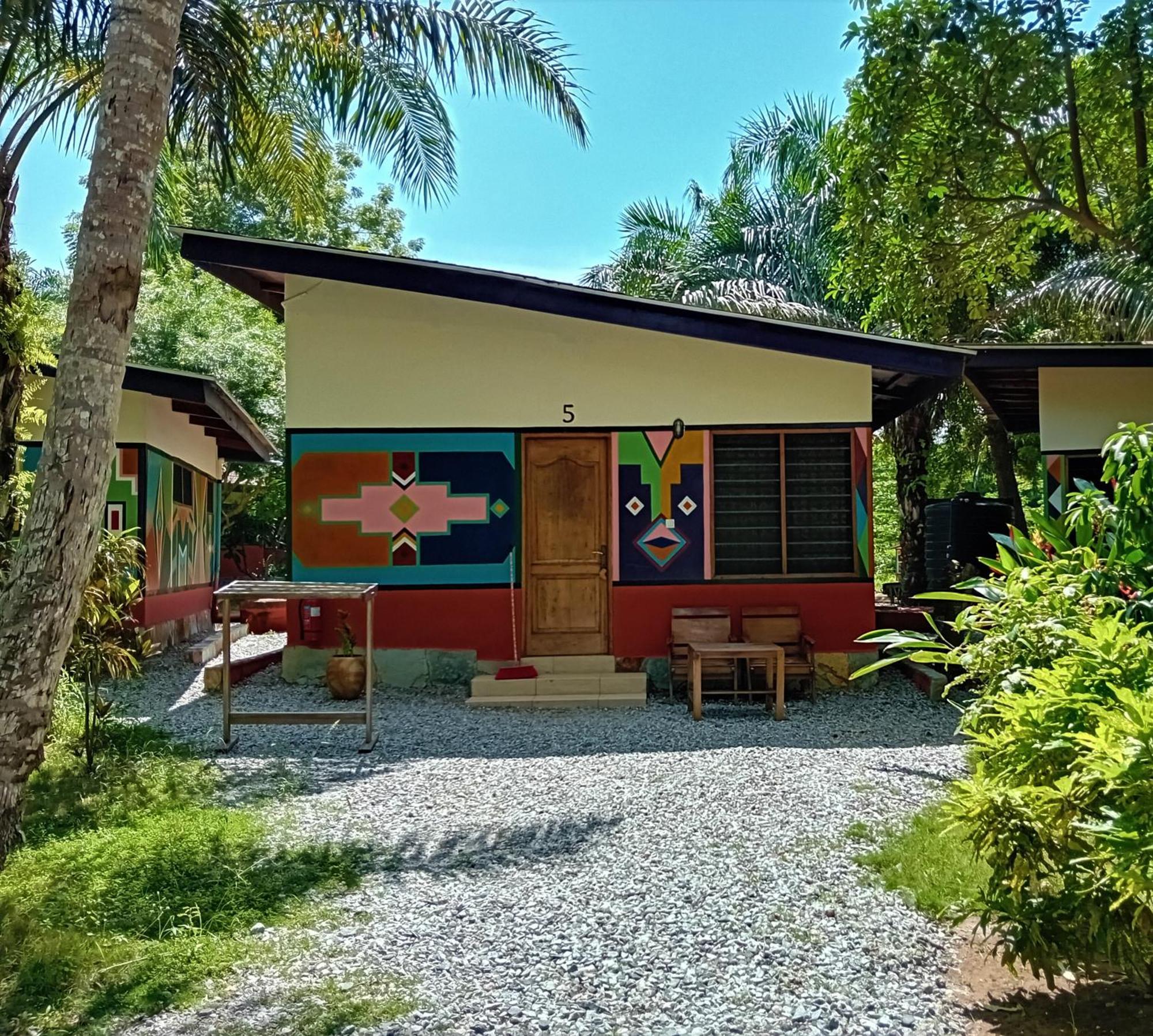 Ko-Sa Beach Resort Ltd Ampeni Exterior foto