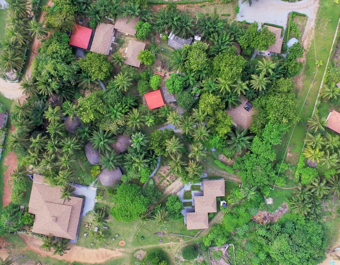 Ko-Sa Beach Resort Ltd Ampeni Exterior foto